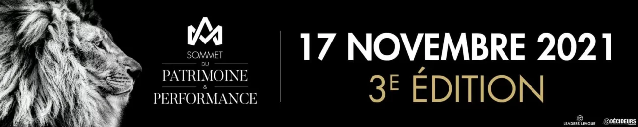 Bannière noire avec un gros plan d'un visage de lion sur la gauche. Le texte se lit comme suit : "Sommet du Patrimoine & Performance, 17 Novembre 2021, 3e Édition." Logos et petit texte supplémentaire en bas à droite.