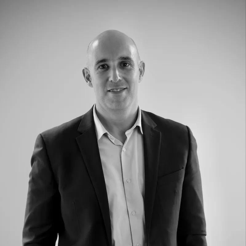 Portrait de Nicolas Nicaise Partner chez Culture Patrimoine Nicolas Nicaise a fondé Culture Patrimoine en 2003. Aujourd’hui co-gérant de cette société indépendante de services patrimoniaux, il pilote le développement et l’orientation stratégique de l’entreprise.