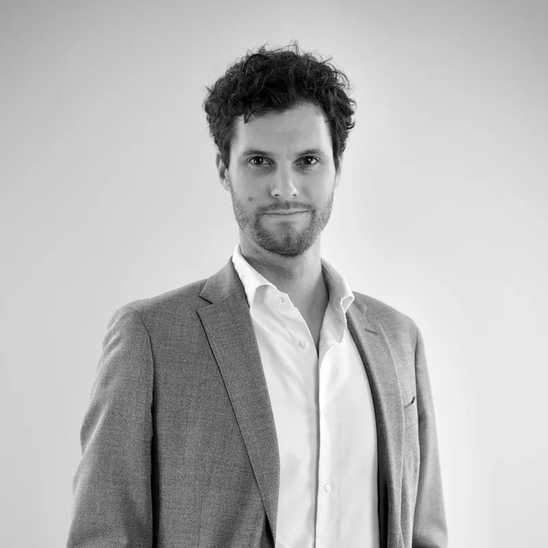 Portrait de Tristan Traverse Partner chez Culture Patrimoine Diplômé du Master II Ingénierie Sociétaire et Patrimoniale de Rennes, ce breton a rejoint Culture Patrimoine après avoir finalisé sa formation au sein d’un cabinet d’avocats.