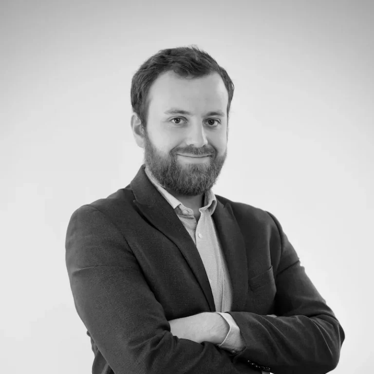 Portrait photo d Edouard Vivier, Responsable administratif chez Culture Patrimoine